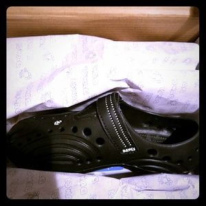 dawg kids shoes
